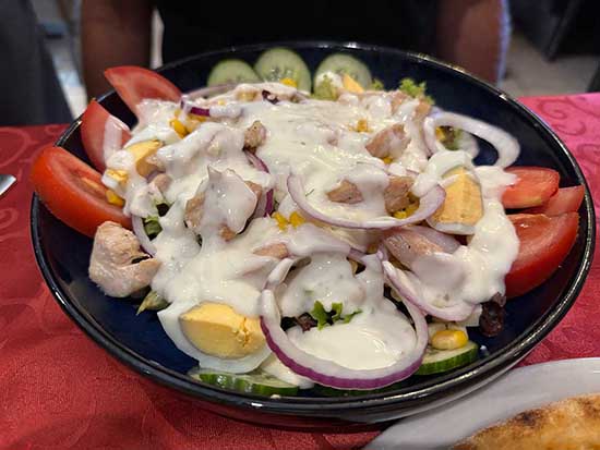 Foto Salat mit Joghurt-Dressing im Restaurant Tempo di Pizza